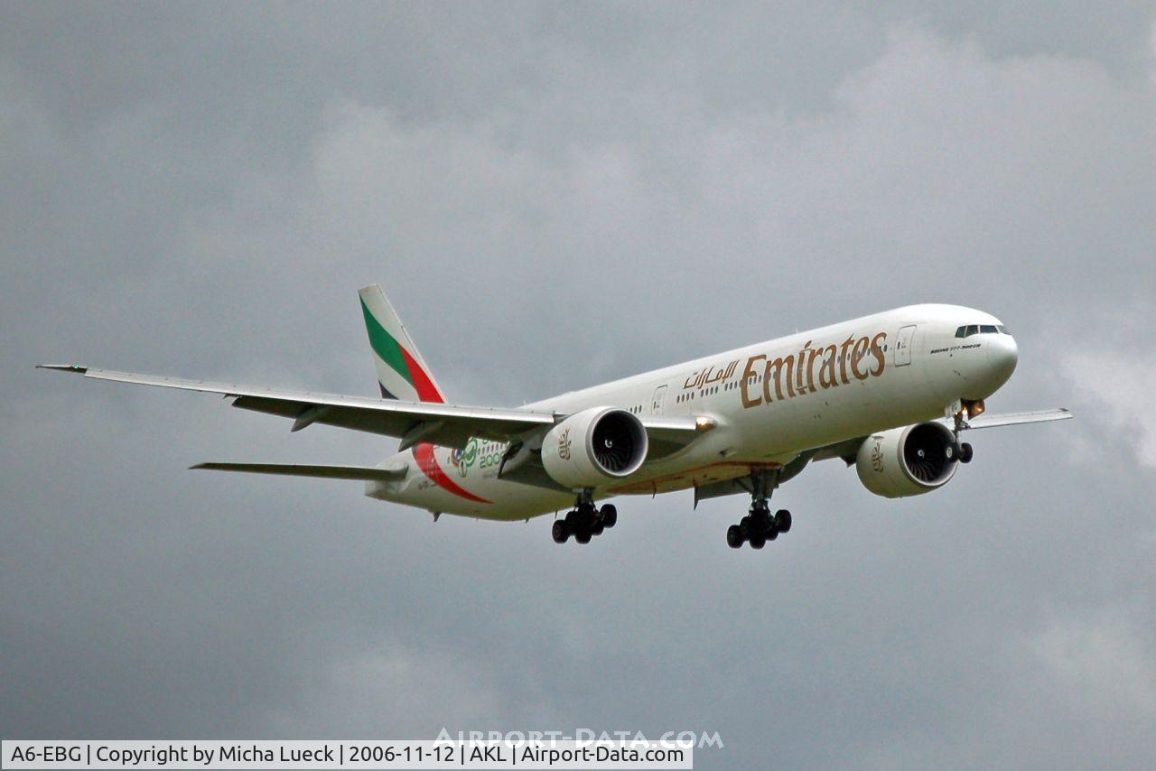 A6-EBG, 2005 Boeing 777-36N/ER C/N 33862, On approach to Auckland
