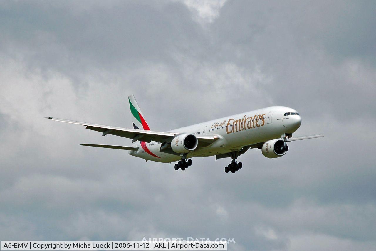 A6-EMV, 2003 Boeing 777-31H C/N 28687, On approach to Auckland