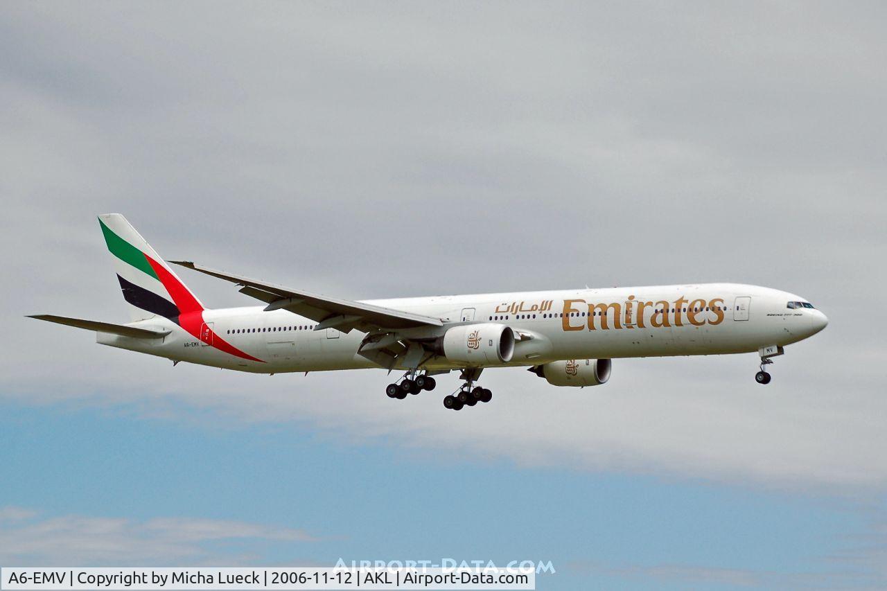 A6-EMV, 2003 Boeing 777-31H C/N 28687, On approach to Auckland