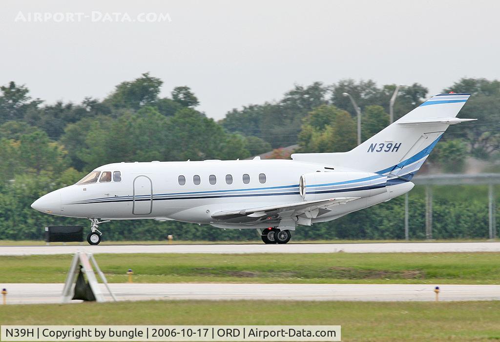 N39H, 2004 Raytheon Hawker 800XP C/N 258695, NBAA Orlando 2006