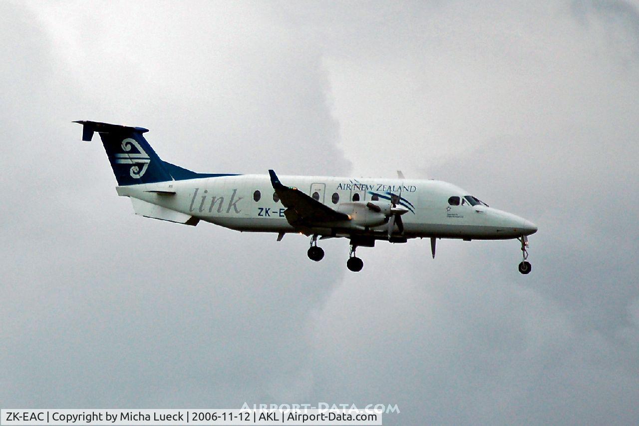ZK-EAC, 2001 Raytheon 1900D C/N UE-426, On approach to Auckland