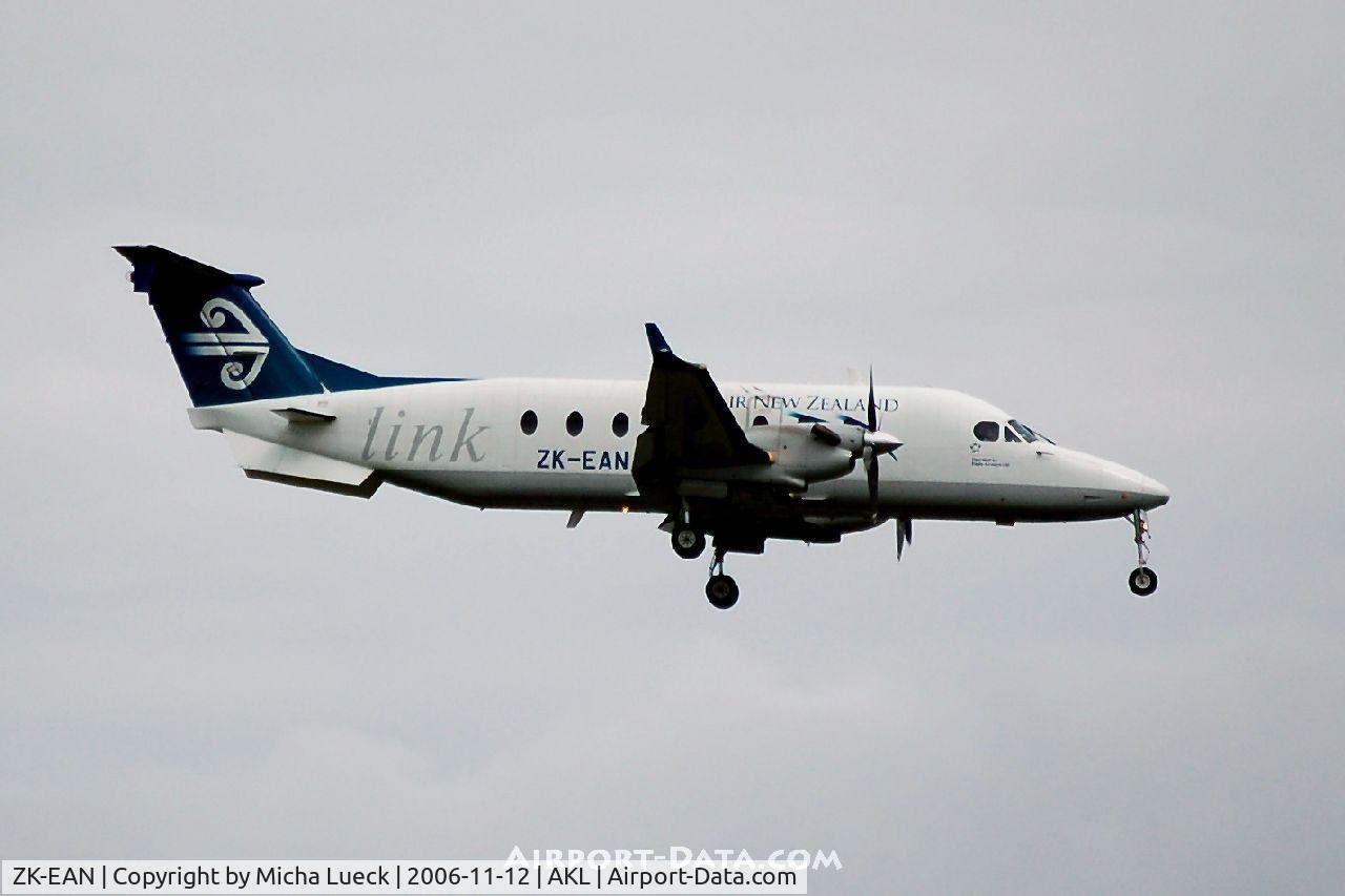 ZK-EAN, 2002 Raytheon Aircraft Company 1900D C/N UE-437, On approach to Auckland