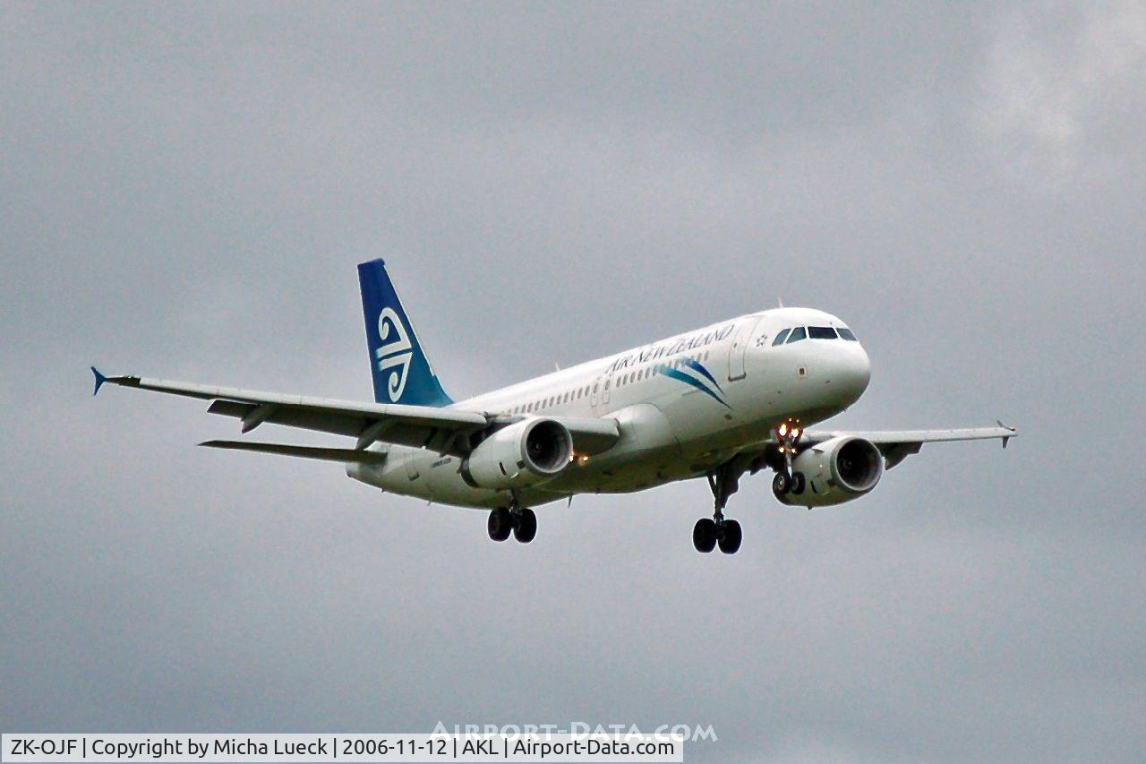 ZK-OJF, 2003 Airbus A320-232 C/N 2153, On approach to Auckland