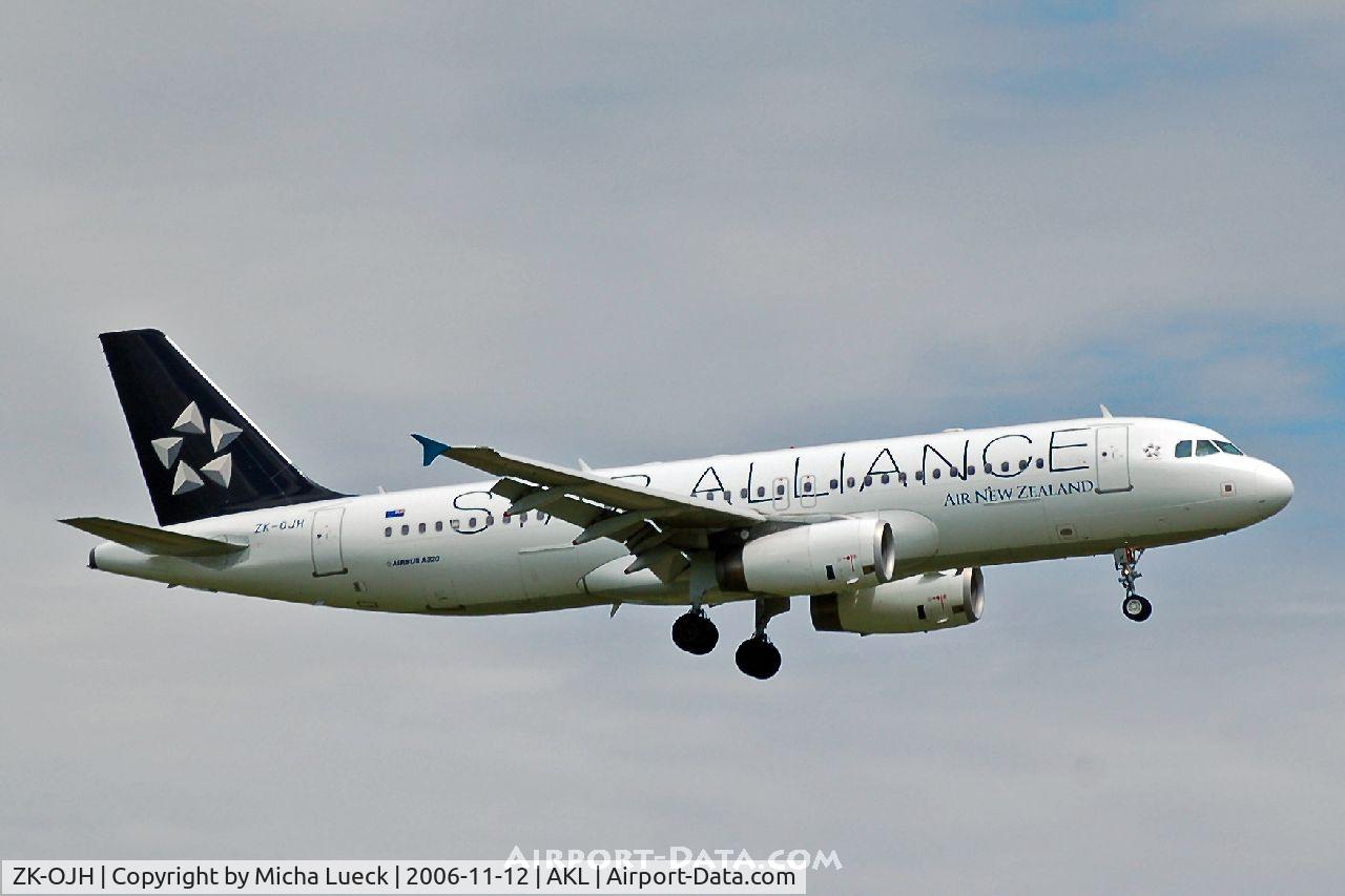 ZK-OJH, 2004 Airbus A320-232 C/N 2257, Air New Zealand A320 in Star Alliance colours