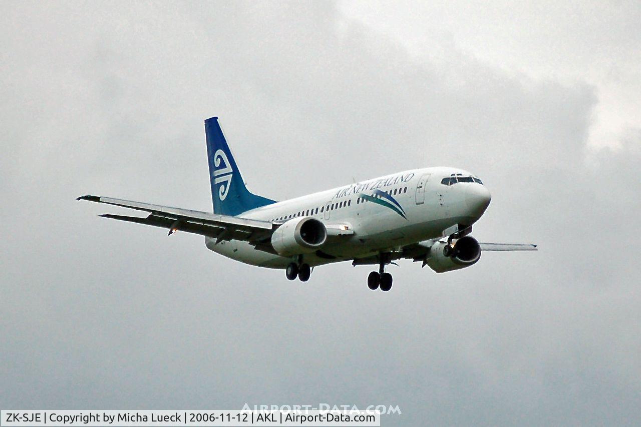ZK-SJE, 1995 Boeing 737-3K2 C/N 27635, On approach to Auckland