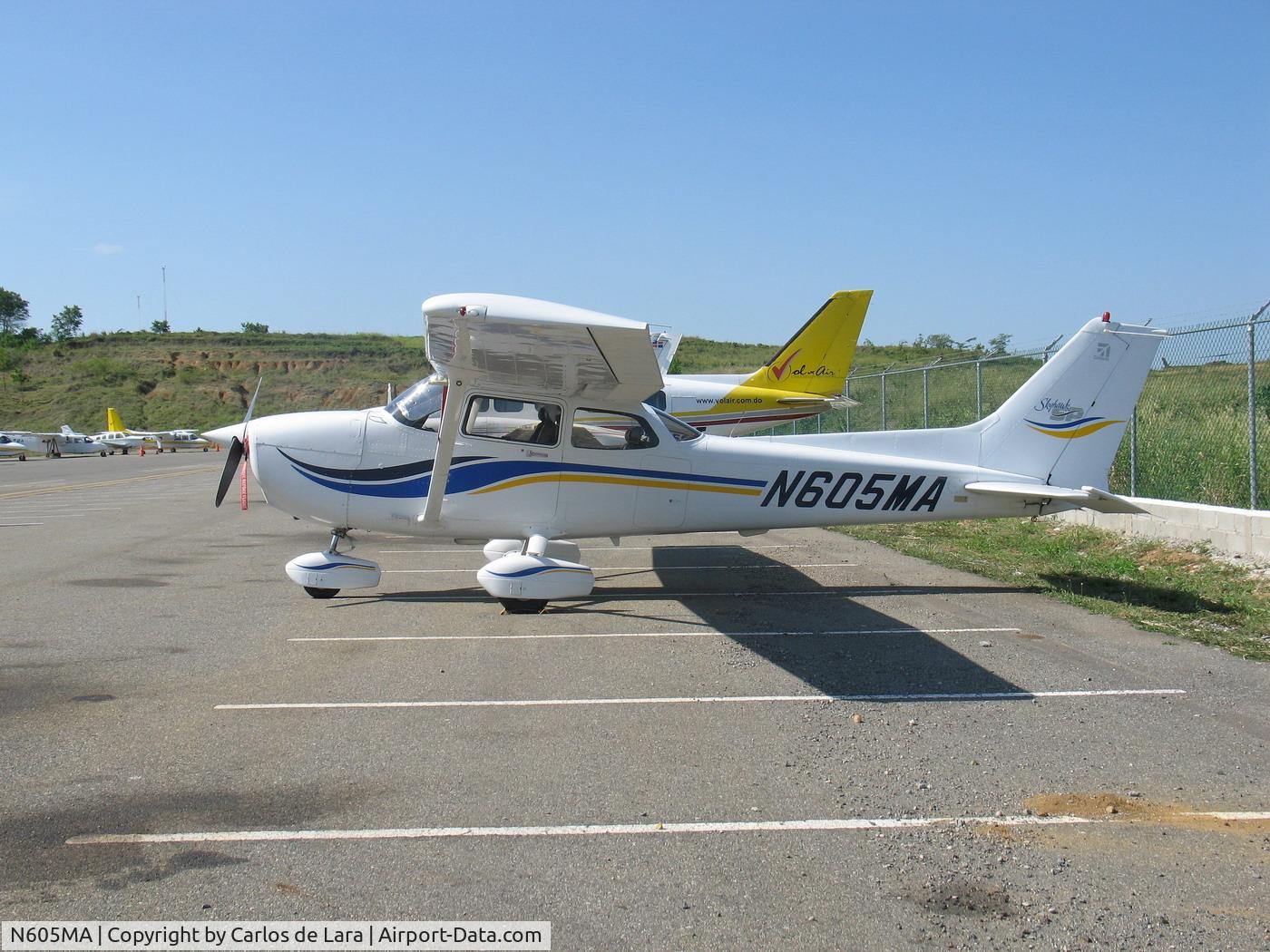 N605MA, 2000 Cessna 172S C/N 172S8605, Resting in Higuero