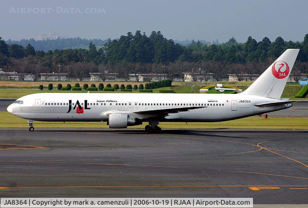 JA8364, Boeing 767-346 C/N 24782, B.767