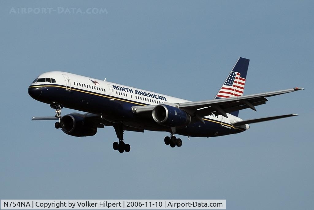 N754NA, 2001 Boeing 757-28A C/N 29381, Boeing 757-28A(ET) on final at Ramstein, Germany