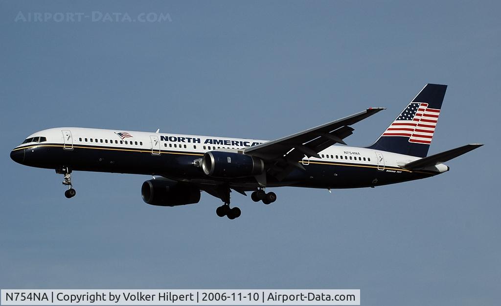 N754NA, 2001 Boeing 757-28A C/N 29381, Boeing 757-28A(ET) on final at Ramstein, Germany