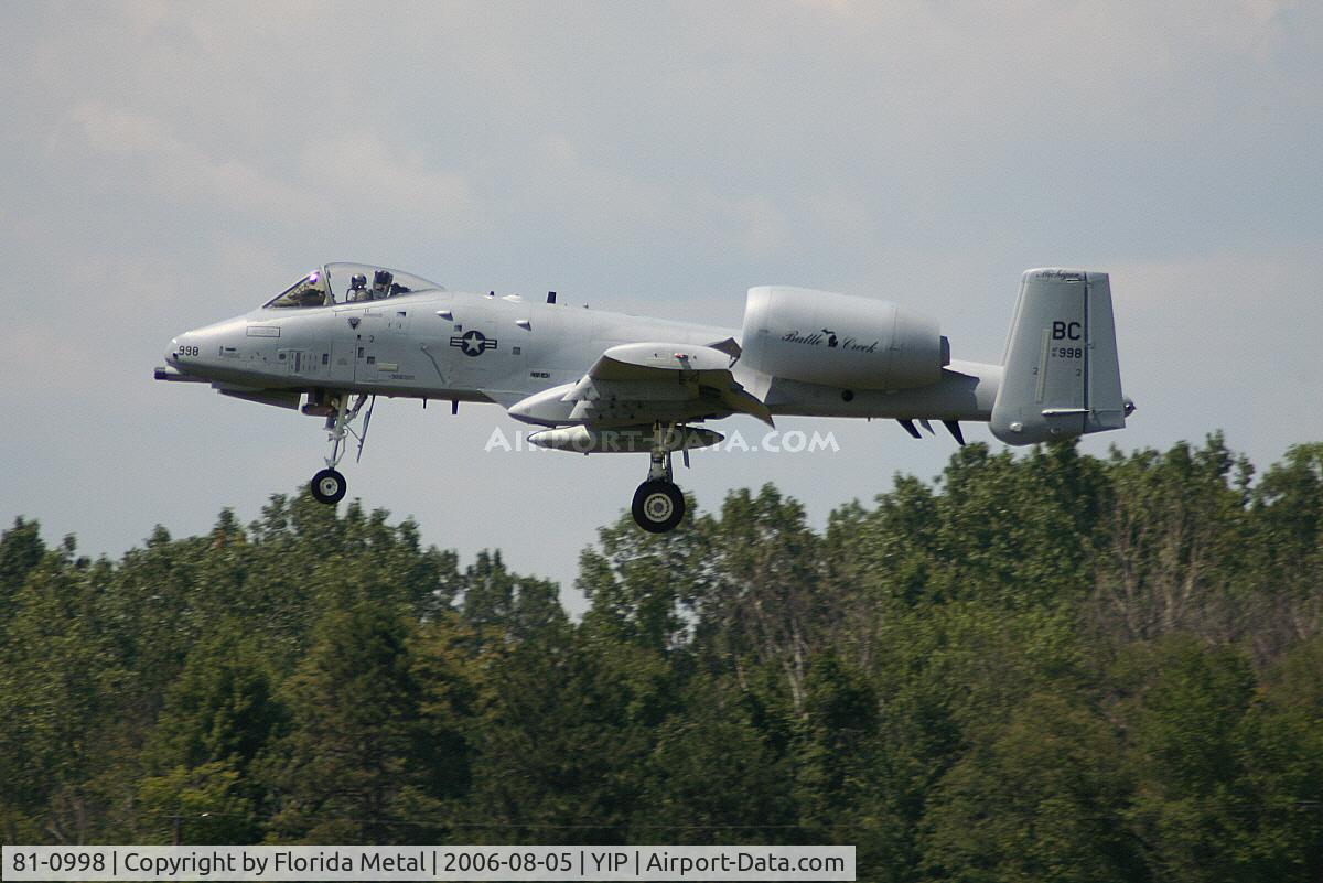 81-0998, 1980 Fairchild Republic A-10A Thunderbolt II C/N A10-0693, A-10 landing
