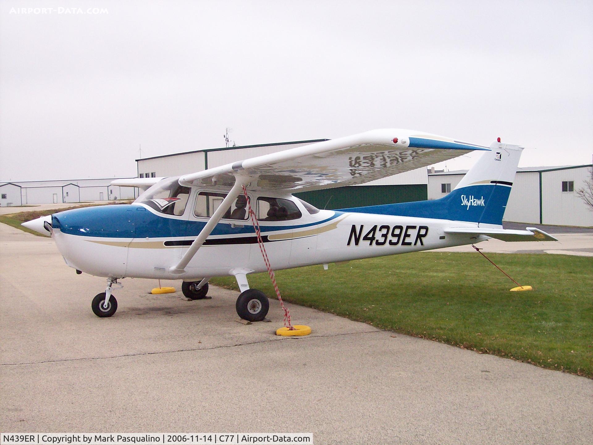 N439ER, 2001 Cessna 172S C/N 172S8935, Cessna 172