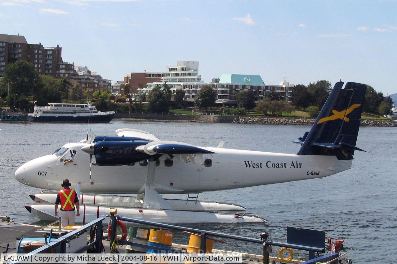 C-GJAW, 1968 De Havilland Canada DHC-6-200 Twin Otter C/N 176, just arrived in Victoria, BC