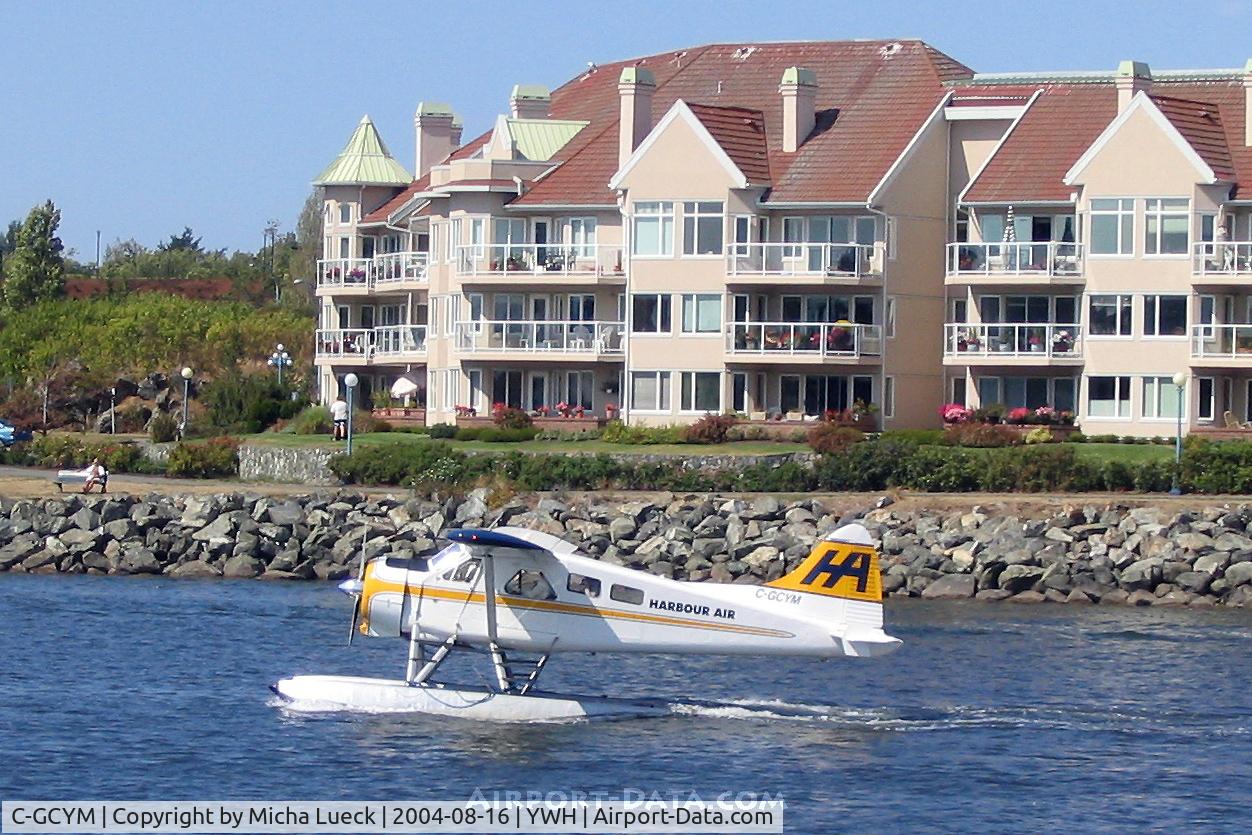 C-GCYM, 1953 De Havilland Canada DHC-2 Beaver Mk.1 C/N 354, the people in the building have the best place for (float)plane spotting!
