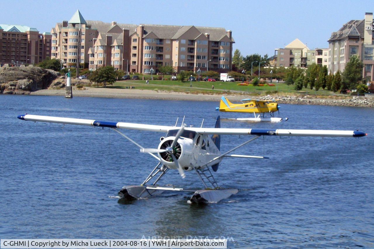 C-GHMI, 1958 De Havilland Canada DHC-2 Beaver Mk.I C/N 1215, C-GHMI is taxiing to the pier, while C-FSKZ is waiting for a position