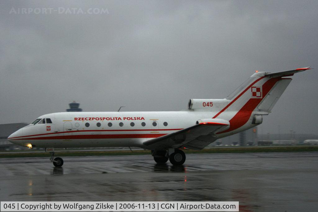 045, Yakovlev Yak-40 C/N 9840759, visitor