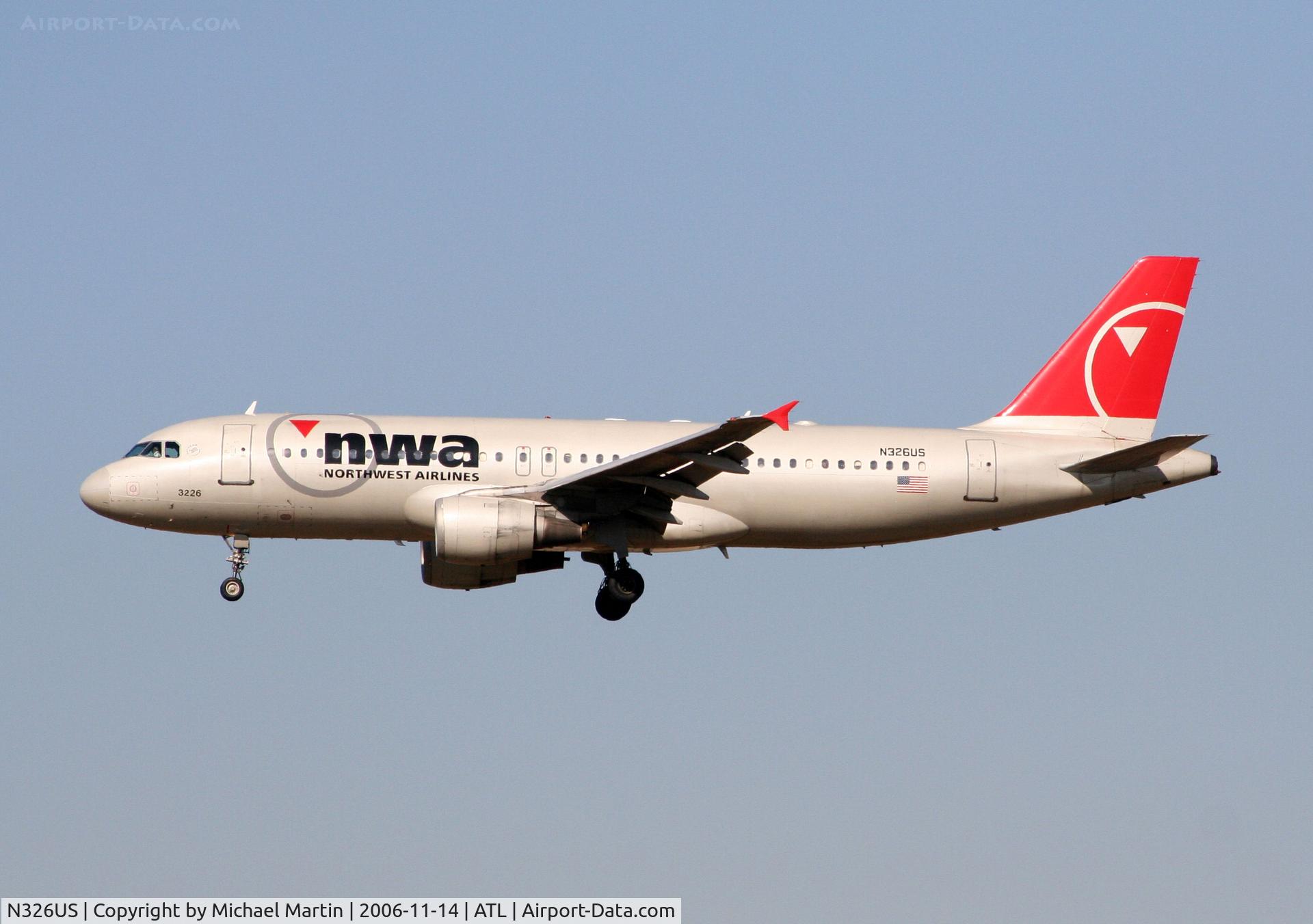 N326US, 1992 Airbus A320-211 C/N 282, On final for Runway 27L