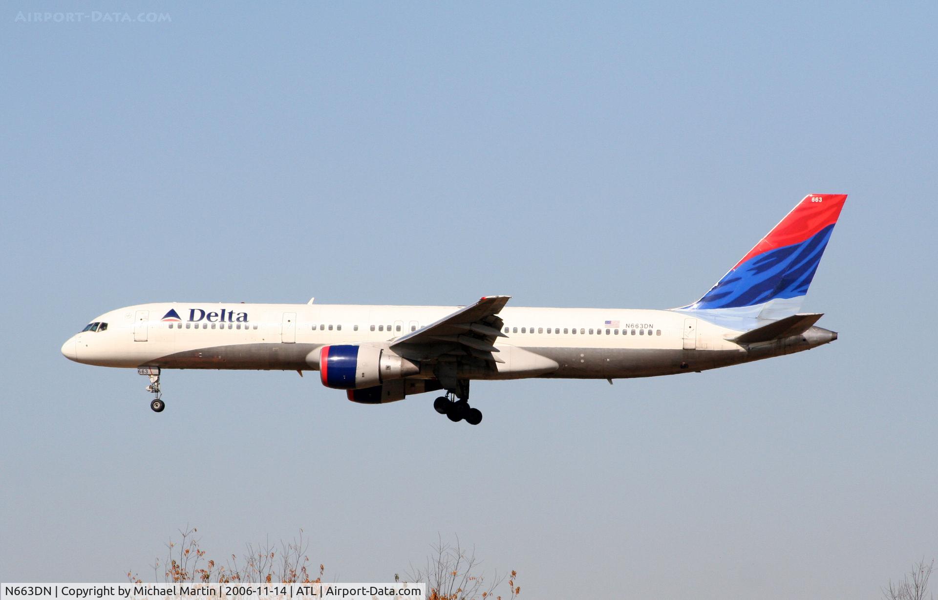 N663DN, 1991 Boeing 757-232 C/N 24992, Over the numbers of 27L