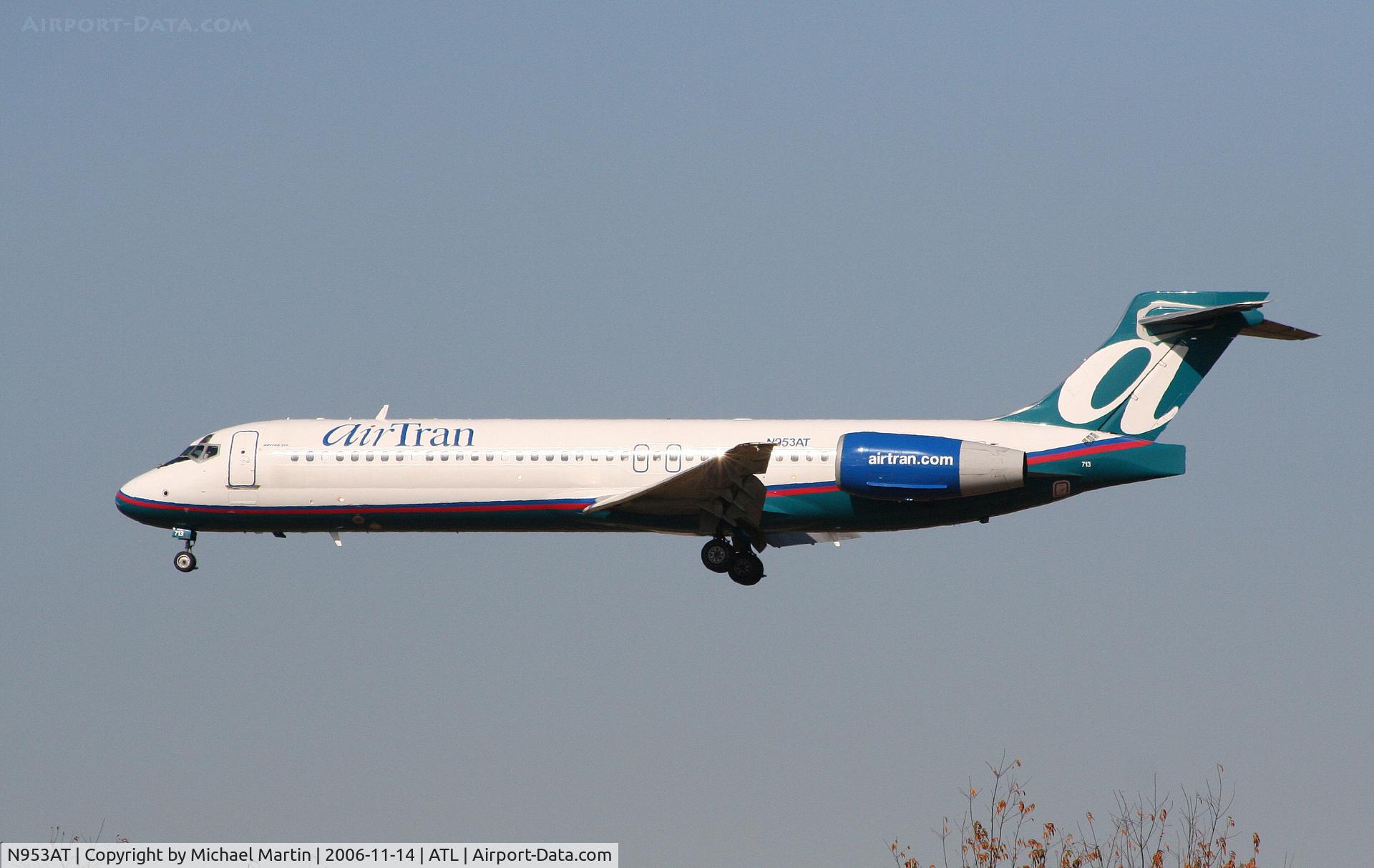 N953AT, 2000 Boeing 717-200 C/N 55015, On final for Runway 27L