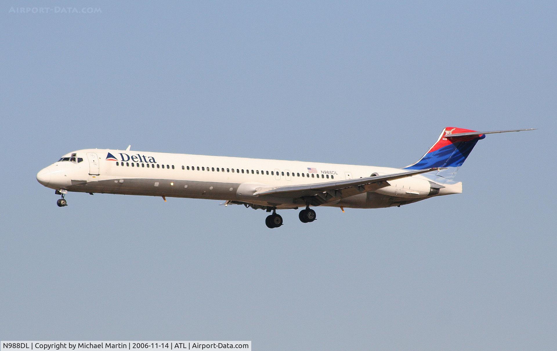 N988DL, 1991 McDonnell Douglas MD-88 C/N 53339, On final for Runway 27L