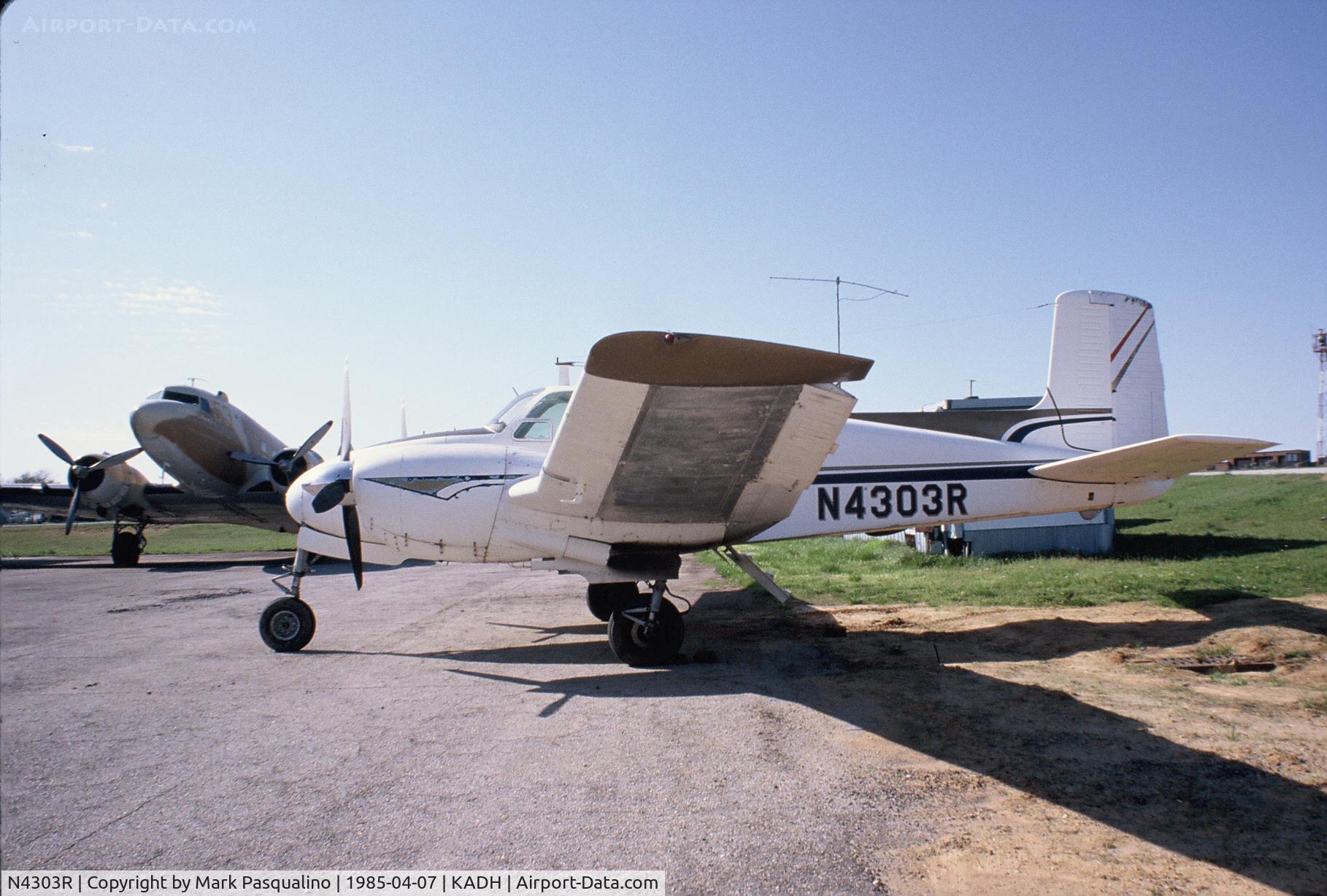 N4303R, 1956 Beech D50 Twin Bonanza C/N DH-125, Beech D50