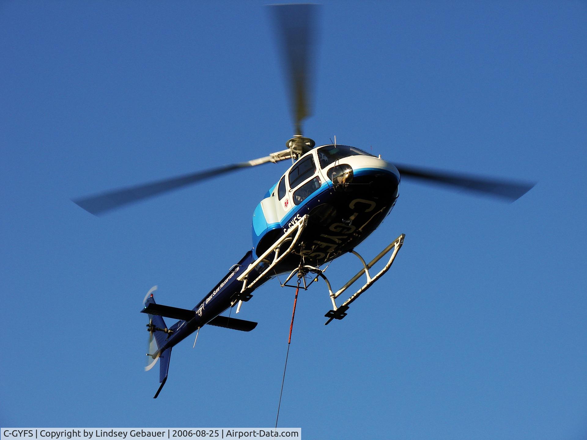 C-GYFS, 2004 Aerospatiale AS-350B Ecureuil C/N 3868, YFS Slinging Near Port Radium, NWT