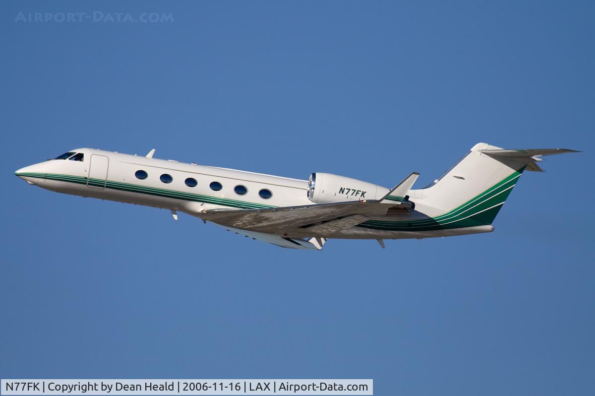 N77FK, 1998 Gulfstream Aerospace G-IV C/N 1357, K-Services Inc 1998 Gulfstream G-IV(SP) climbing out from RWY 25R.
