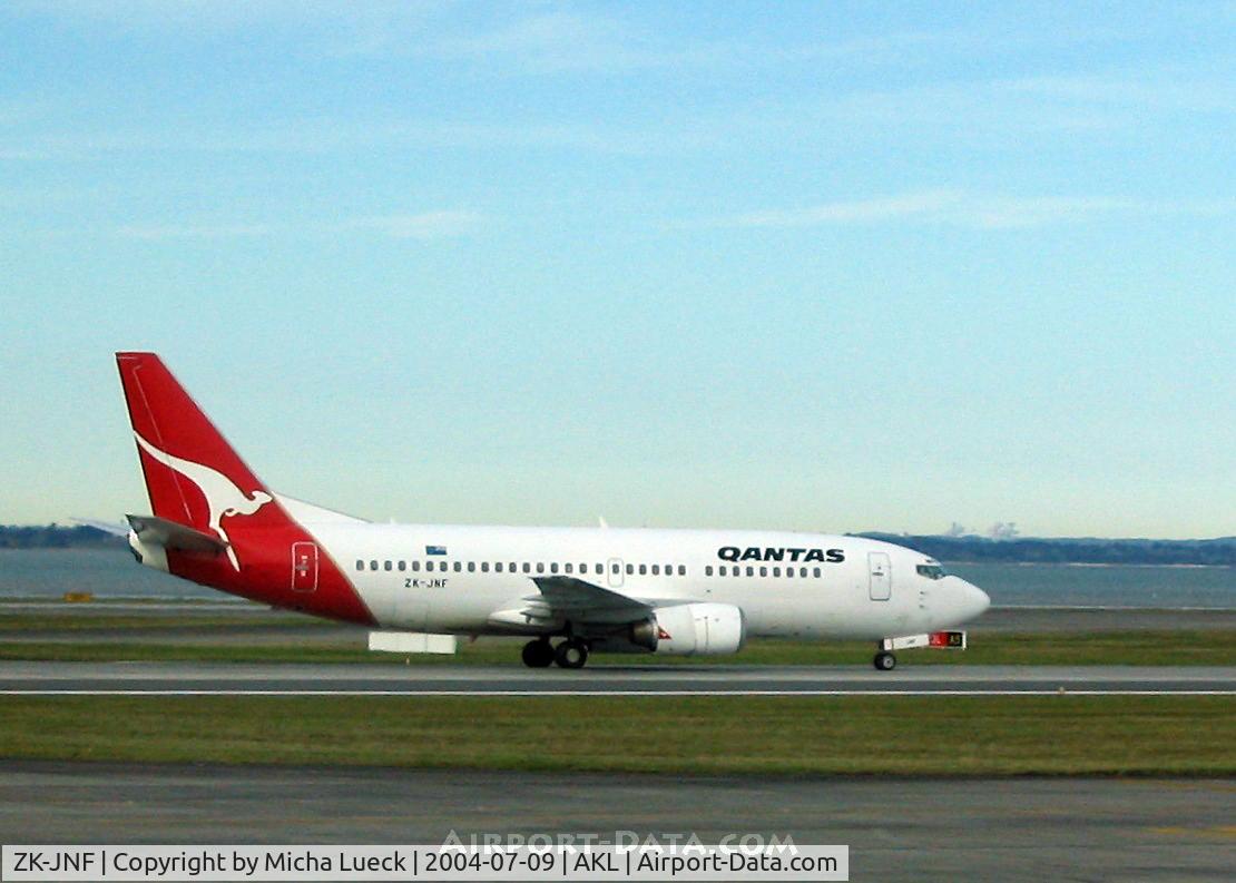 ZK-JNF, 1986 Boeing 737-376 C/N 23486, Accelerating for take-off