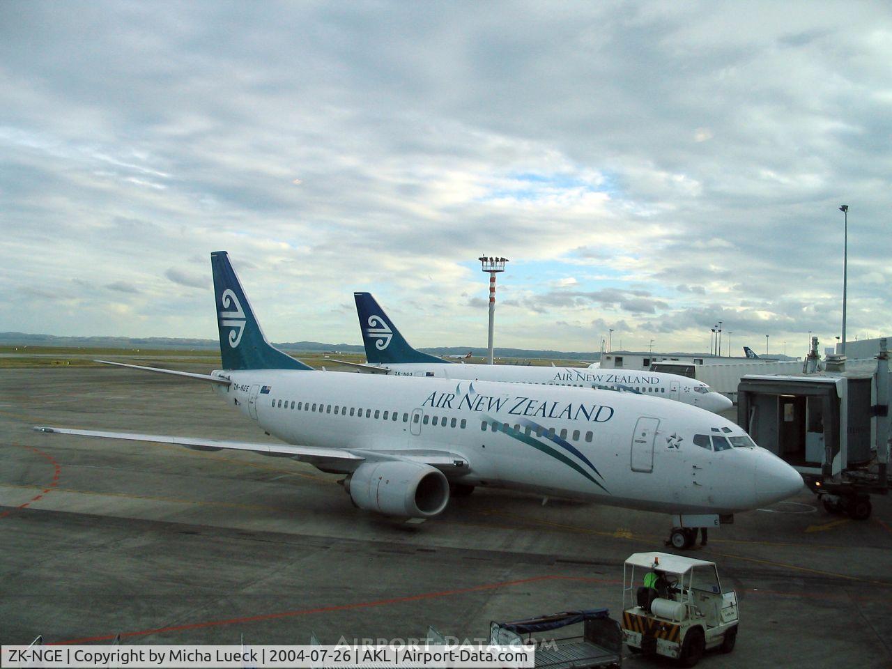 ZK-NGE, 1998 Boeing 737-3U3 C/N 28733, At Auckland's domestic terminal