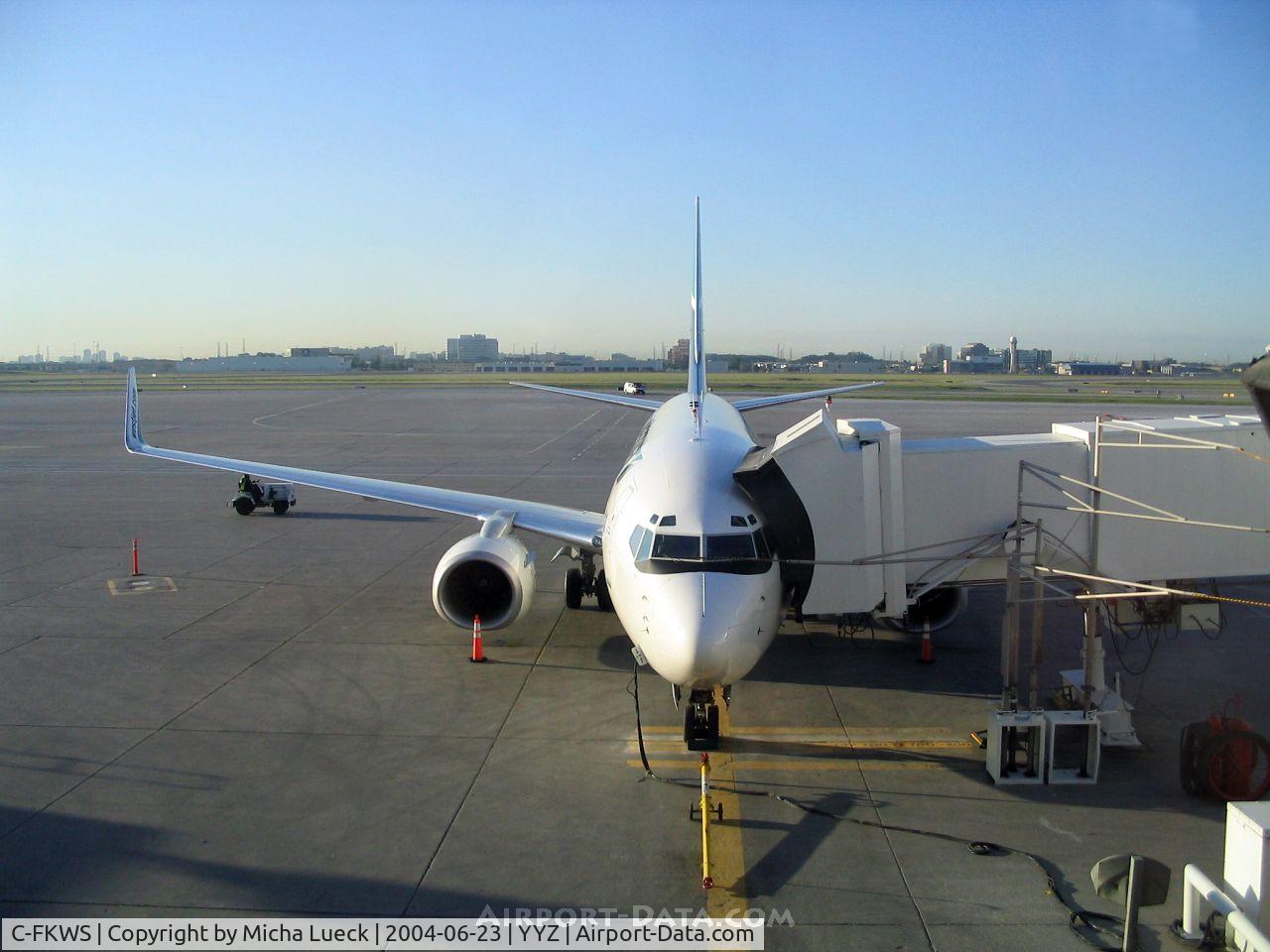 C-FKWS, 2001 Boeing 737-76N C/N 30134, Early morning at Toronto's terminal 2