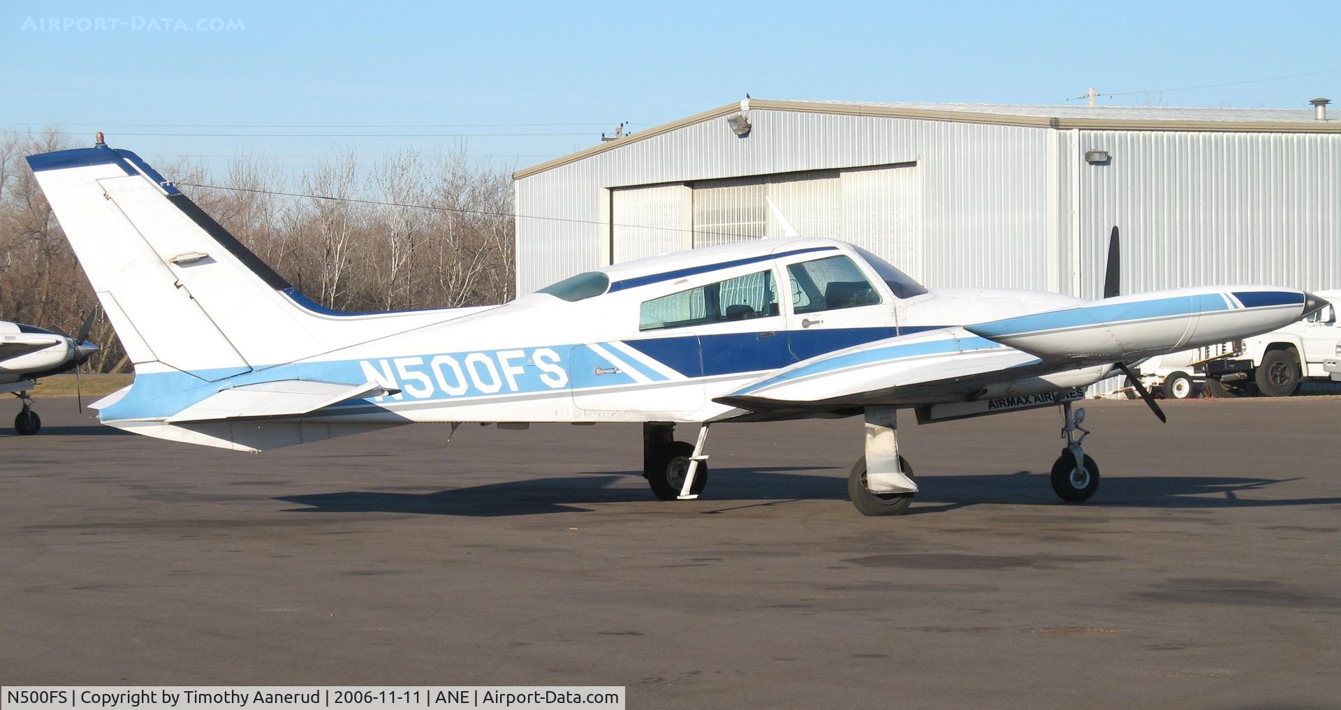 N500FS, 1976 Cessna 310R C/N 310R0630, 1976 Cessna 310R, c/n 310R0630, Parked on the west side of Anoka County