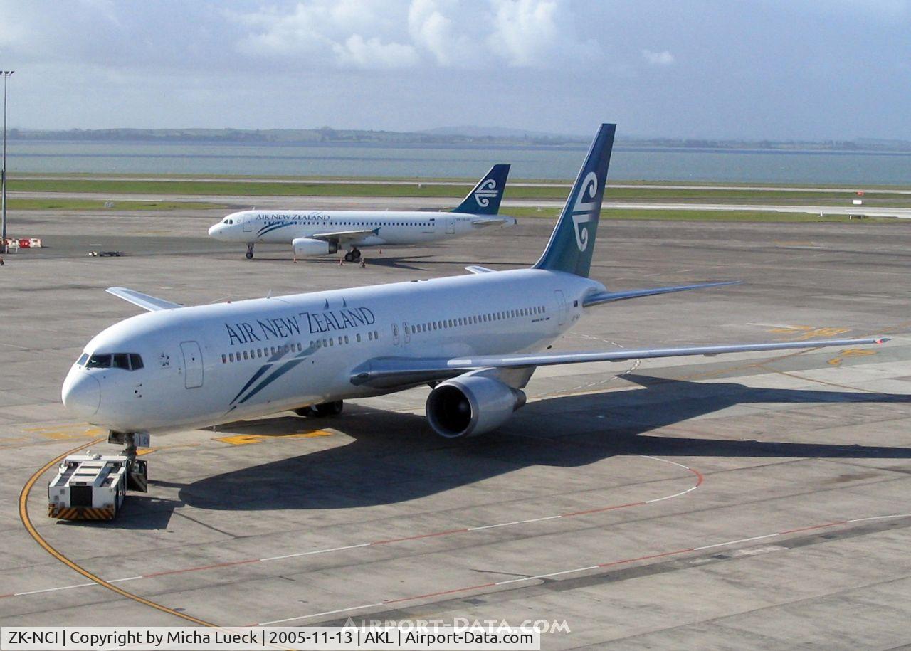 ZK-NCI, 1994 Boeing 767-319 C/N 26913, Push-back