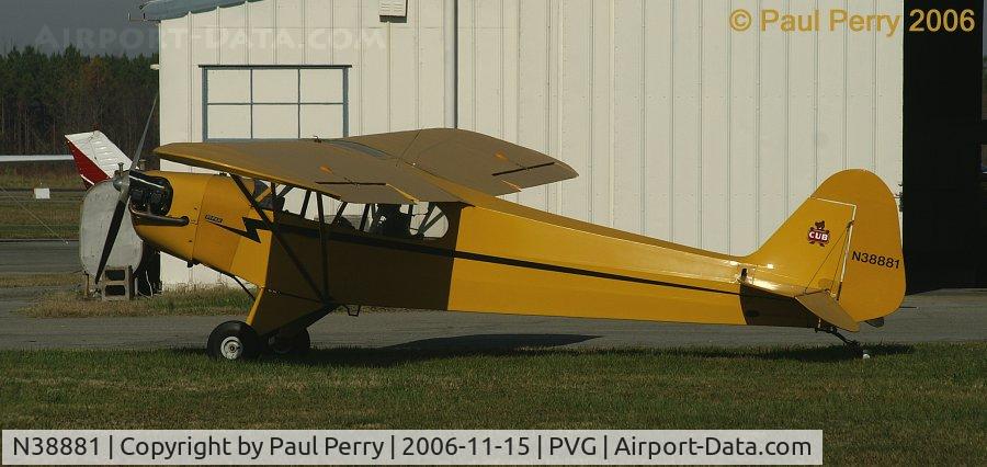 N38881, 1941 Piper J-3 Cub C/N 7369, Another pristine Cub in for some flying