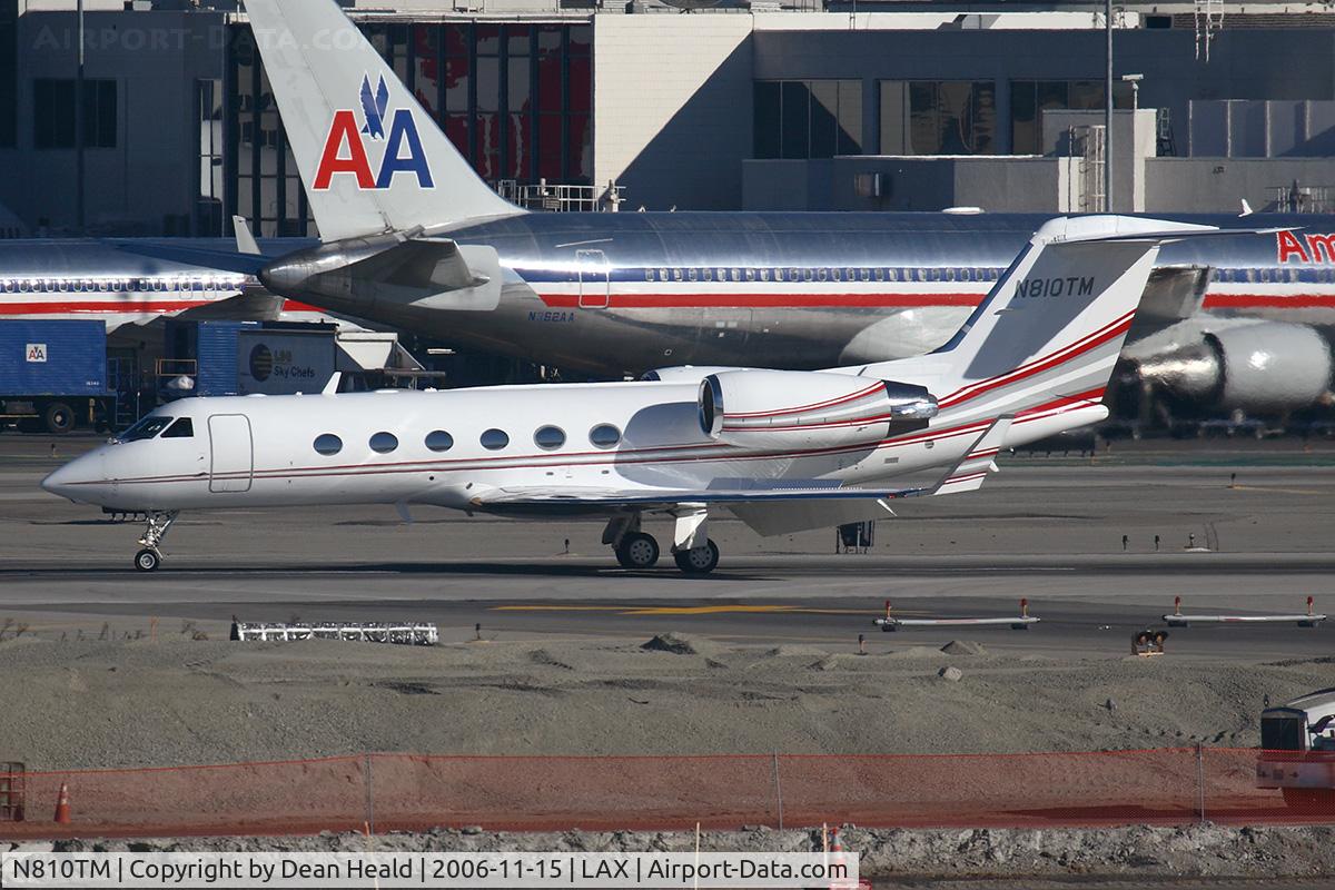 N810TM, 2002 Gulfstream Aerospace Gulfstream IV-SP C/N 1483, 2002 Gulfstream G-IV(SP), owned by Toyota Motor Sales USA Inc (opb TAI Leasing), on RWY 25R after landing.