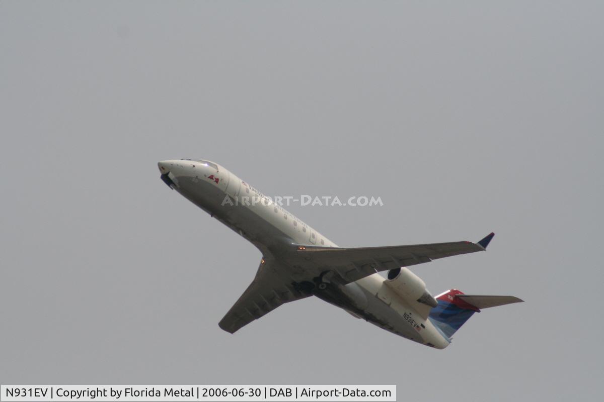 N931EV, 2005 Bombardier CRJ-200ER (CL-600-2B19) C/N 8015, Daytona