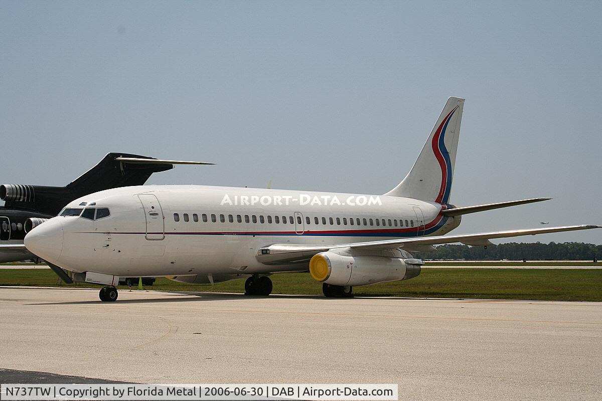 N737TW, 1971 Boeing 737-230C C/N 20257, Amerijet bringing in some NASCAR teams