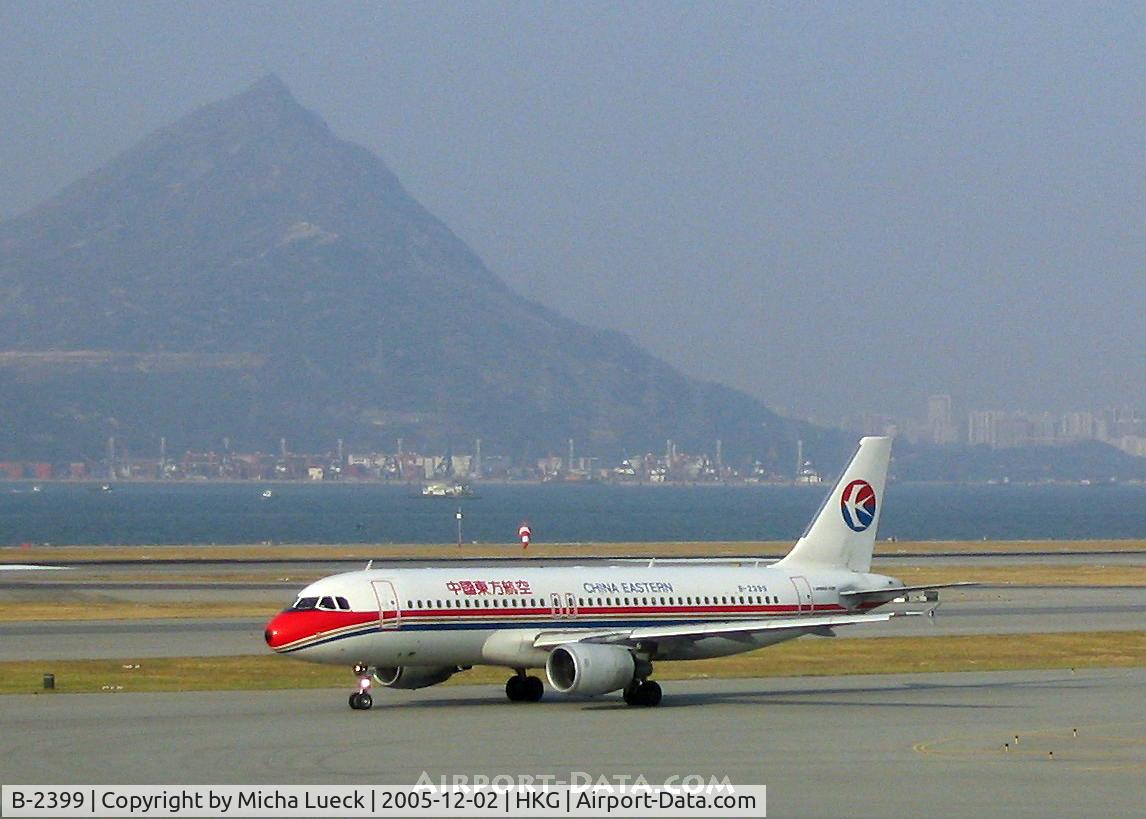 B-2399, 1999 Airbus A320-214 C/N 1093, Arriving in Hong Kong