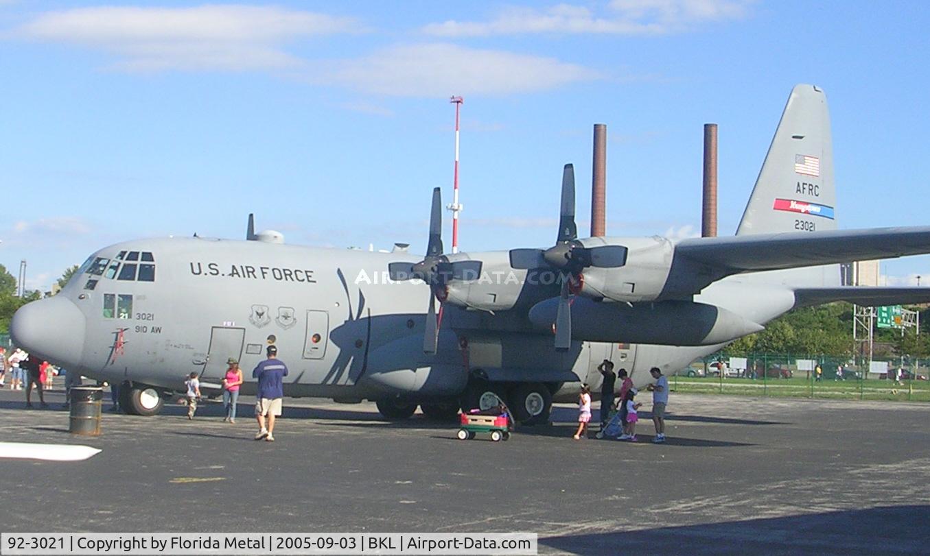 92-3021, Lockheed C-130H Hercules C/N 382-5312, C-130