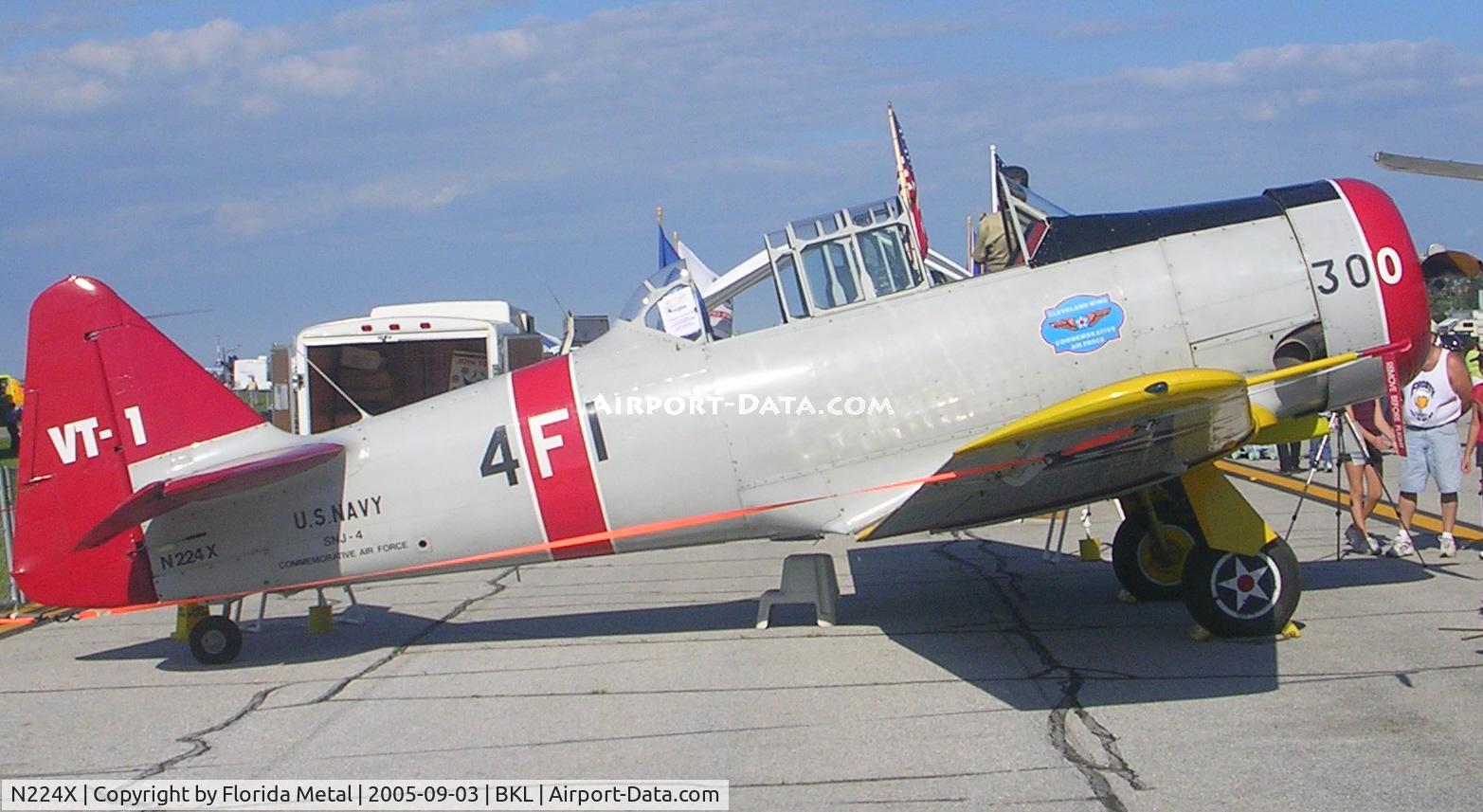 N224X, 1941 North American SNJ-4 Texan C/N 88-13041, SNJ-5