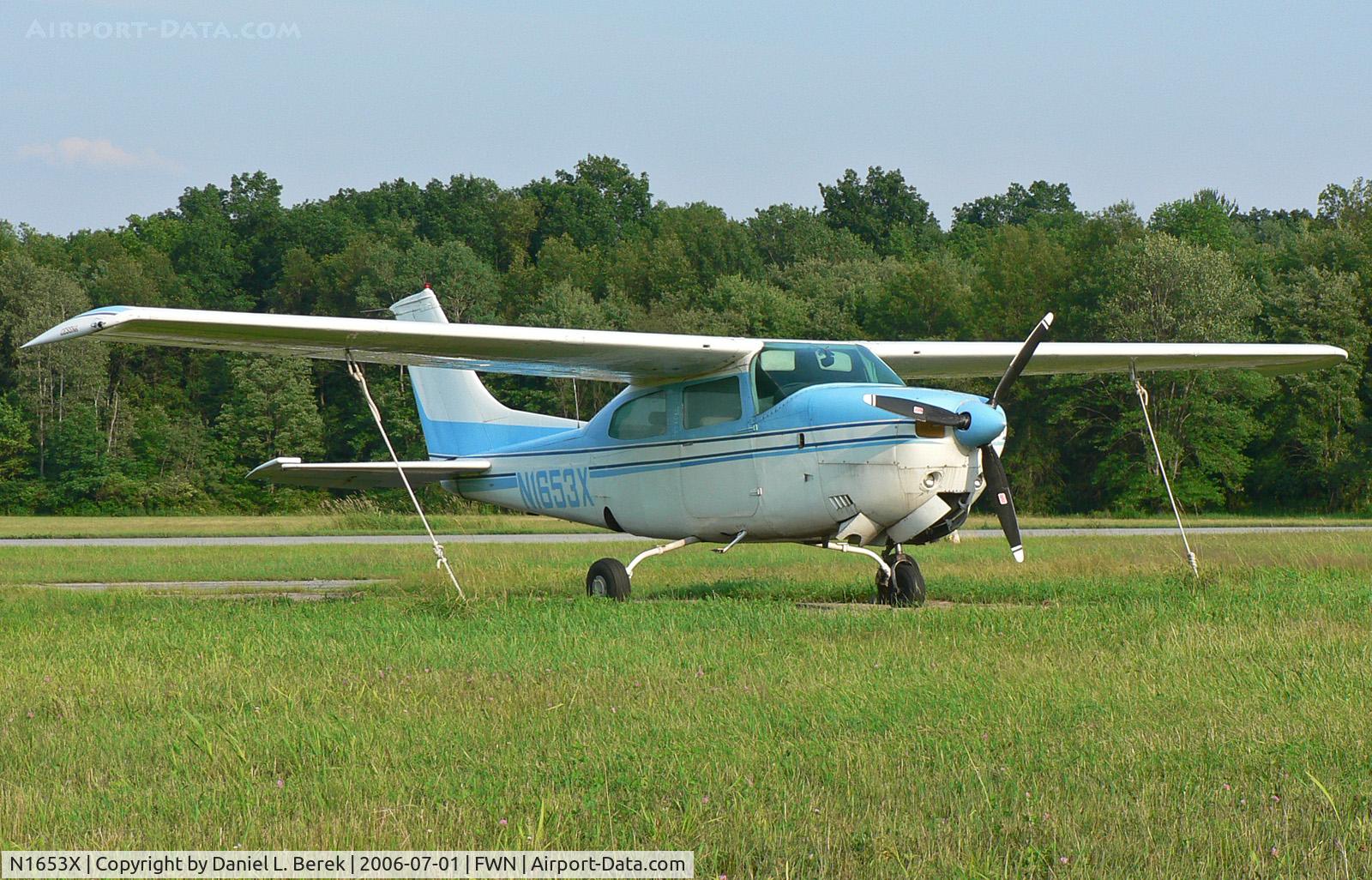N1653X, 1975 Cessna 210L Centurion C/N 21060688, Baby blue 1975 Centurion takes on the hue of a sultry summer evening sky.