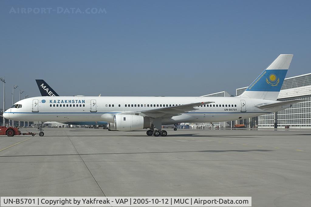 UN-B5701, 1986 Boeing 757-2M6 C/N 23454, Kazakstan Boeing 757-200