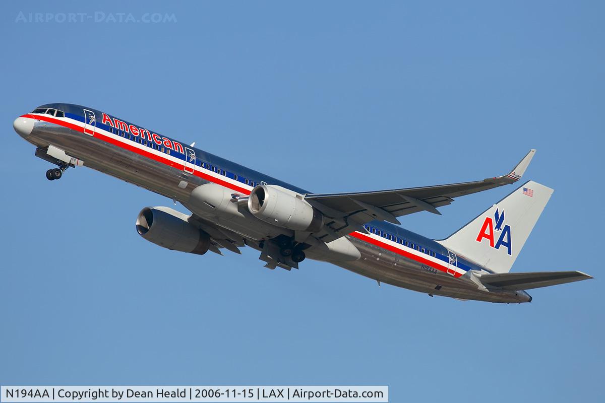 N194AA, 2001 Boeing 757-223 C/N 32388, American Airlines N194AA (FLT AAL1744) climbing out from RWY 25R enroute to Chicago O'Hare Int'l (KORD).