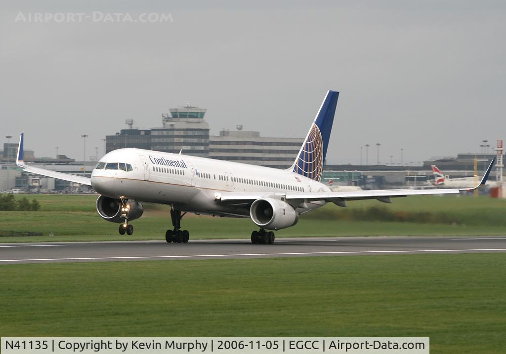 N41135, 1999 Boeing 757-224 C/N 29284, X wind take off