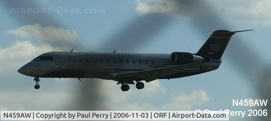 N459AW, 2003 Bombardier CRJ-200LR (CL-600-2B19) C/N 7863, Another connecting flight dropping in