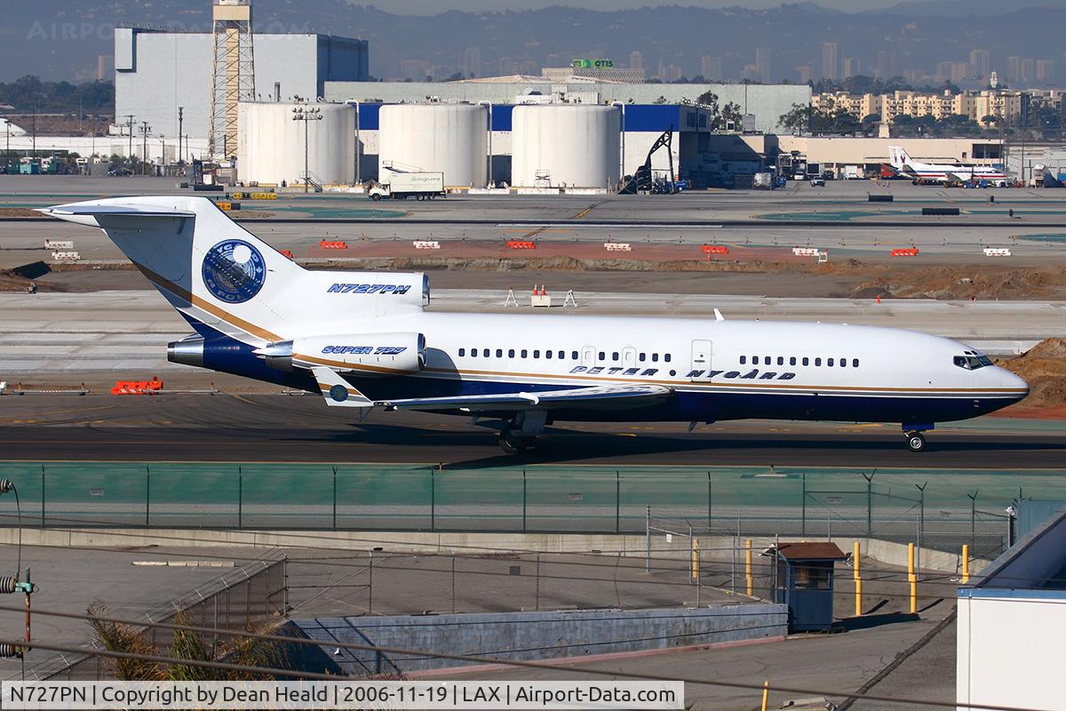 N727PN, 1970 Boeing 727-17 C/N 20327, Peter Nygard N727PN taxiing to transient parking after arrival from Dallas Love Field (KDAL).