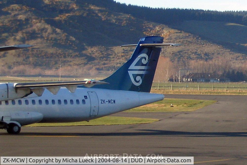 ZK-MCW, 2000 ATR 72-212A C/N 646, Arriving in Dunedin
