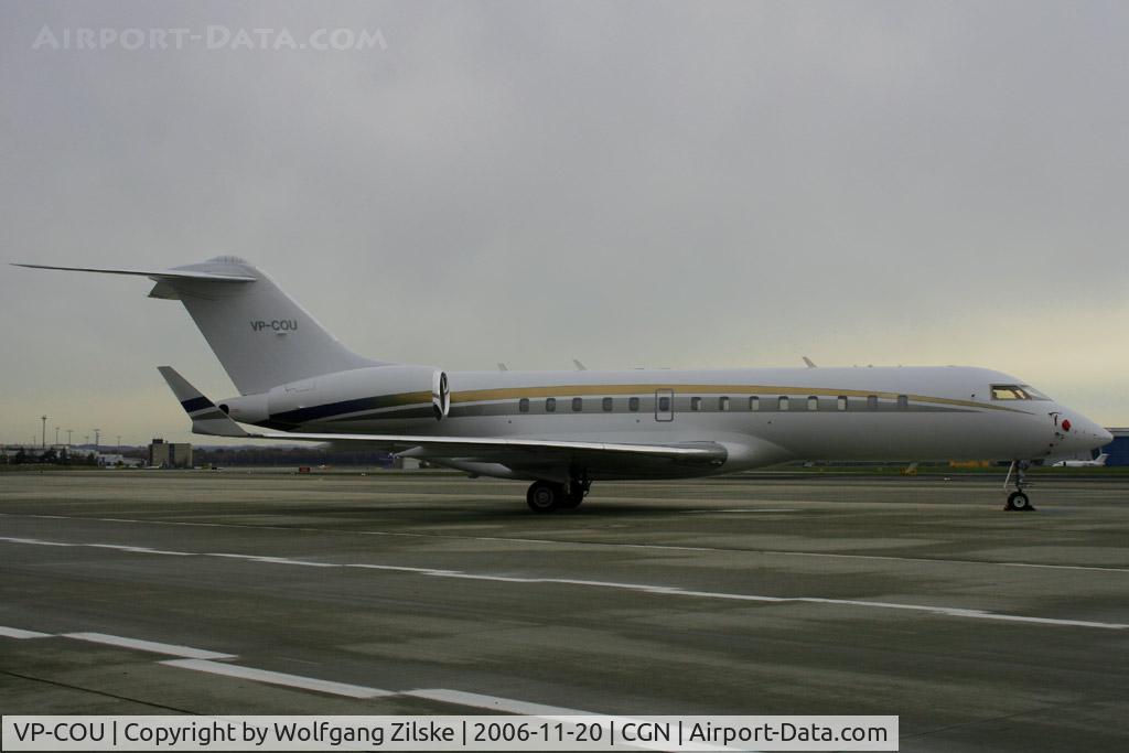 VP-COU, 2001 Bombardier BD-700-1A10 Global Express C/N 9084, visitor