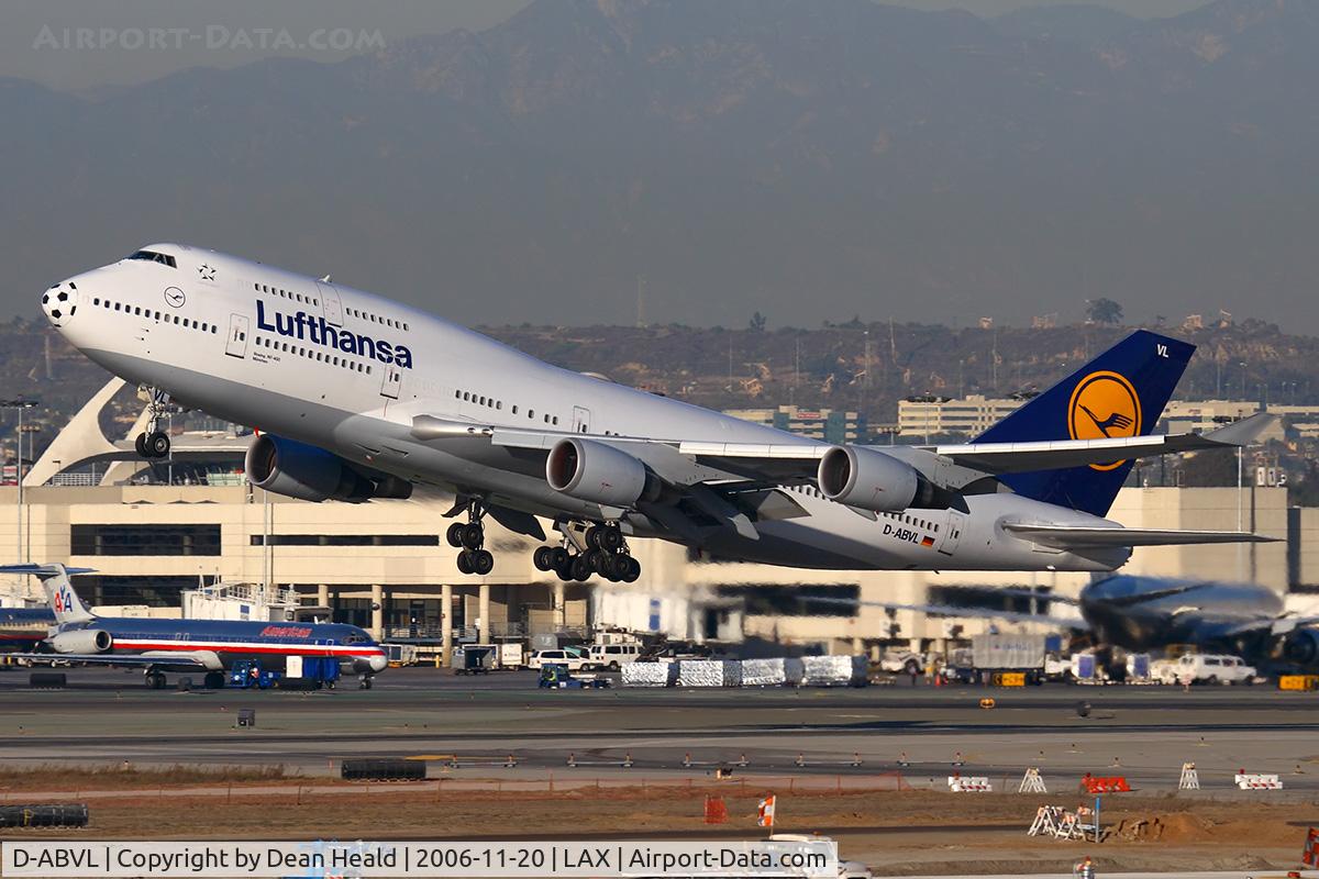 D-ABVL, 1992 Boeing 747-430 C/N 26425, Lufthansa D-ABVL (FLT DLH457) departing RWY 25R enroute to Frankfurt Main (EDDF).
