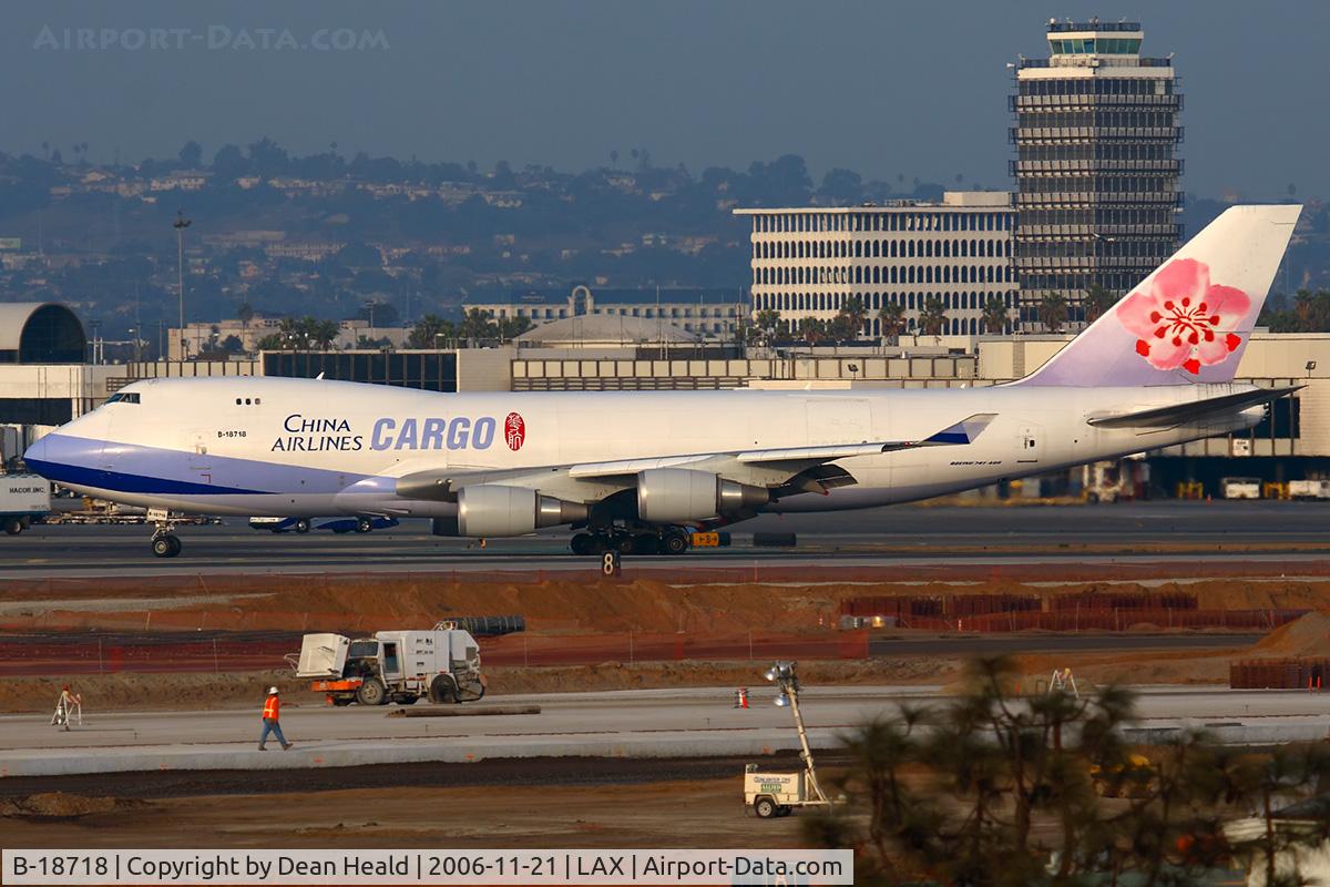 B-18718, Boeing 747-409F/SCD C/N 30770, China Airlines Cargo B-18718 (FLT CAL5251) exitting RWY 25R after arrival from Dallas Fort Worth Int'l (KDFW).