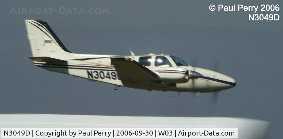 N3049D, 1998 Raytheon Aircraft Company 58 C/N TH-1873, The first sneak-pass from a twin I had seen