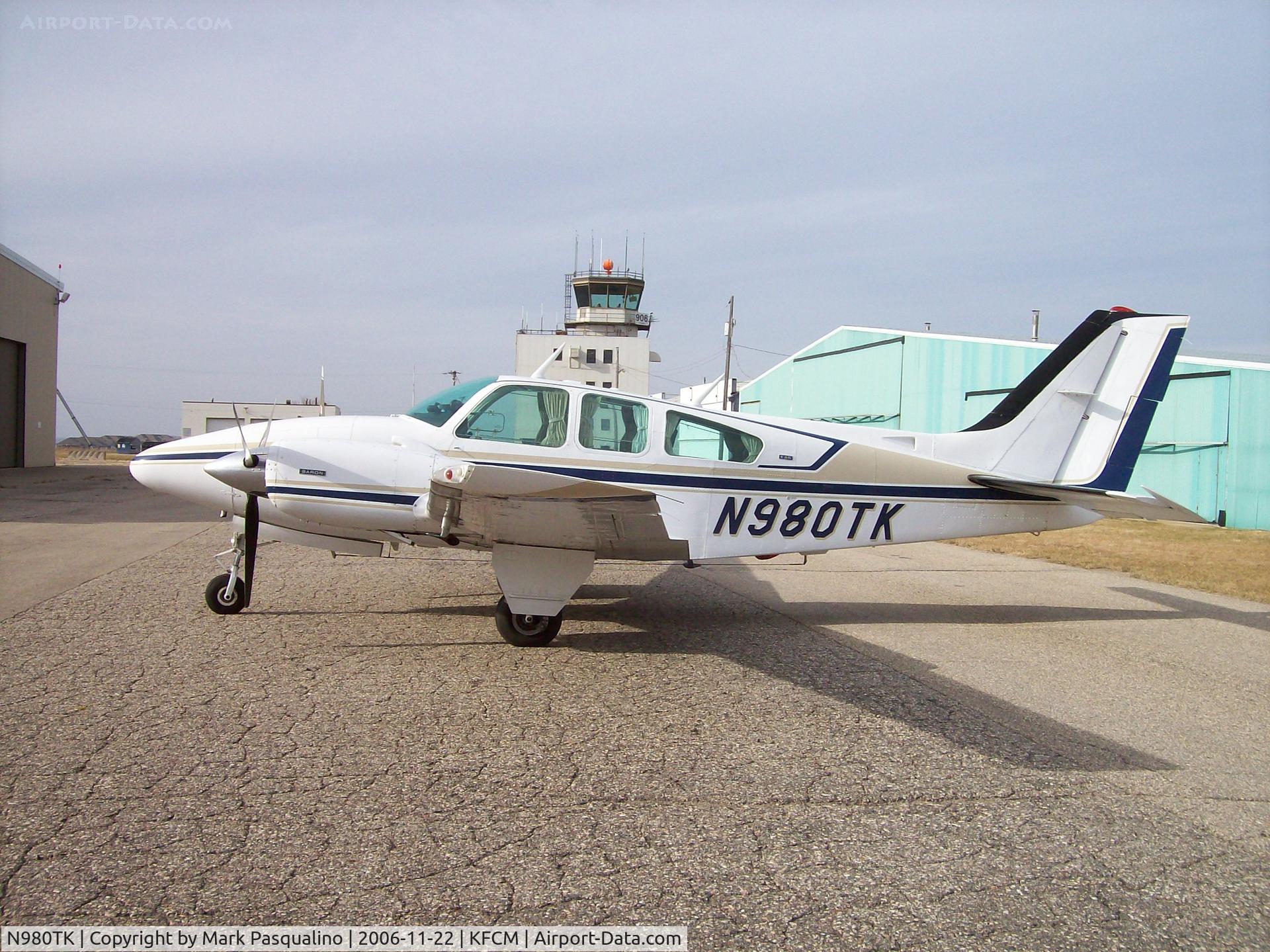 N980TK, 1971 Beech E-55 Baron C/N TE-832, Beech E55